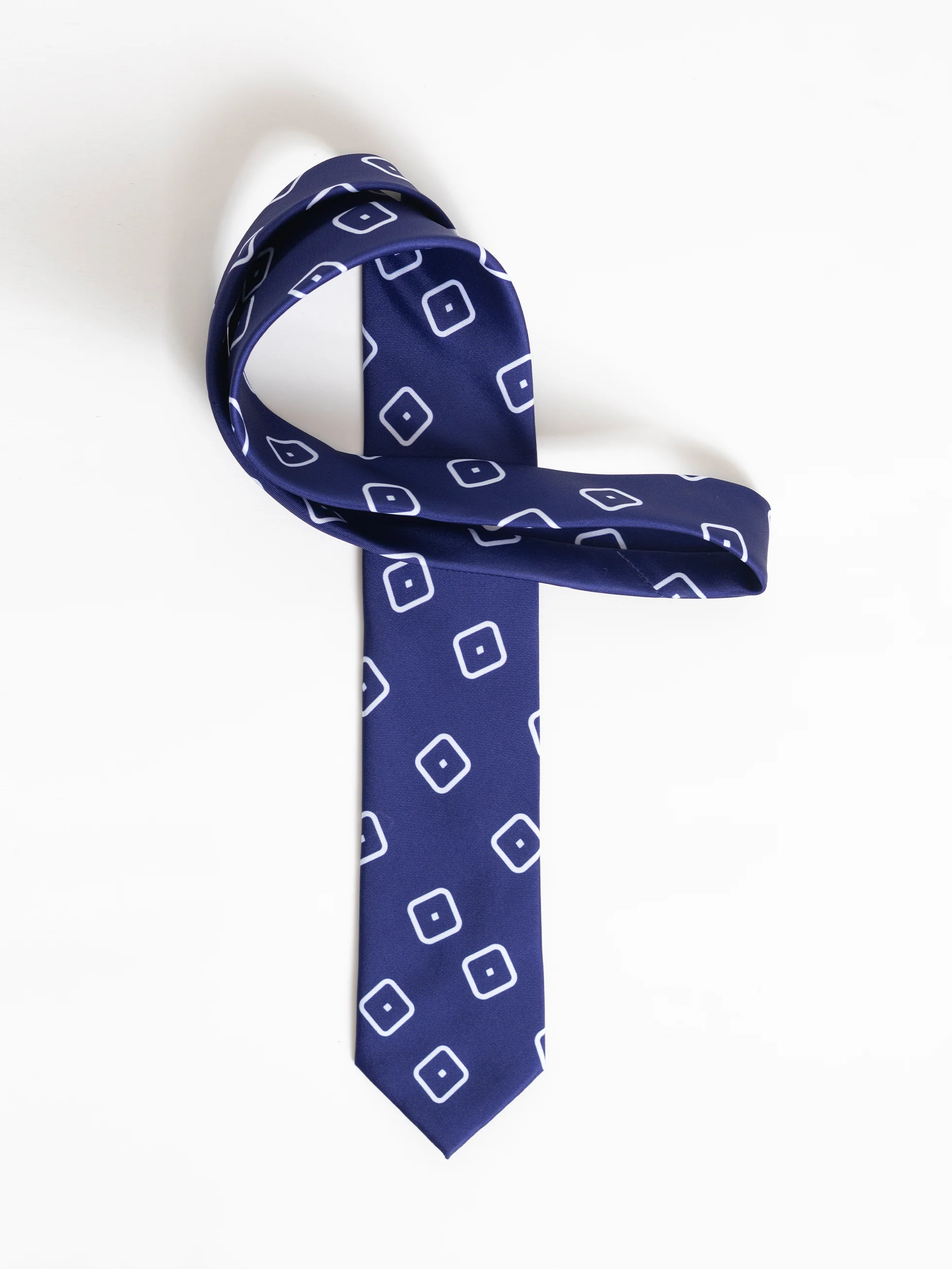 CORBATA ESTAMPADO GEOMETRICO AZUL TINTA - Image 3