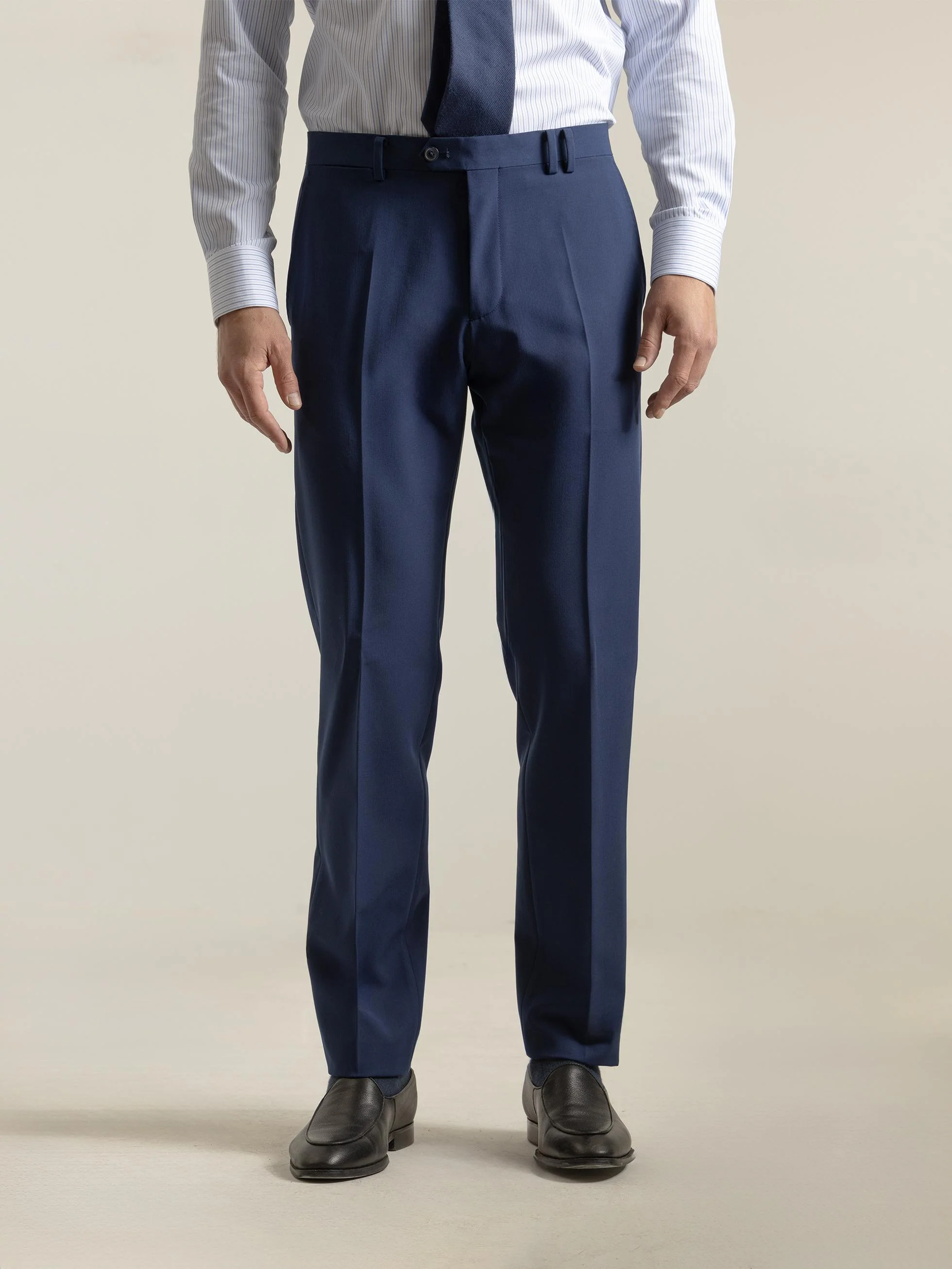 PANTALÓN NON IRON AZUL TINTA - Image 3