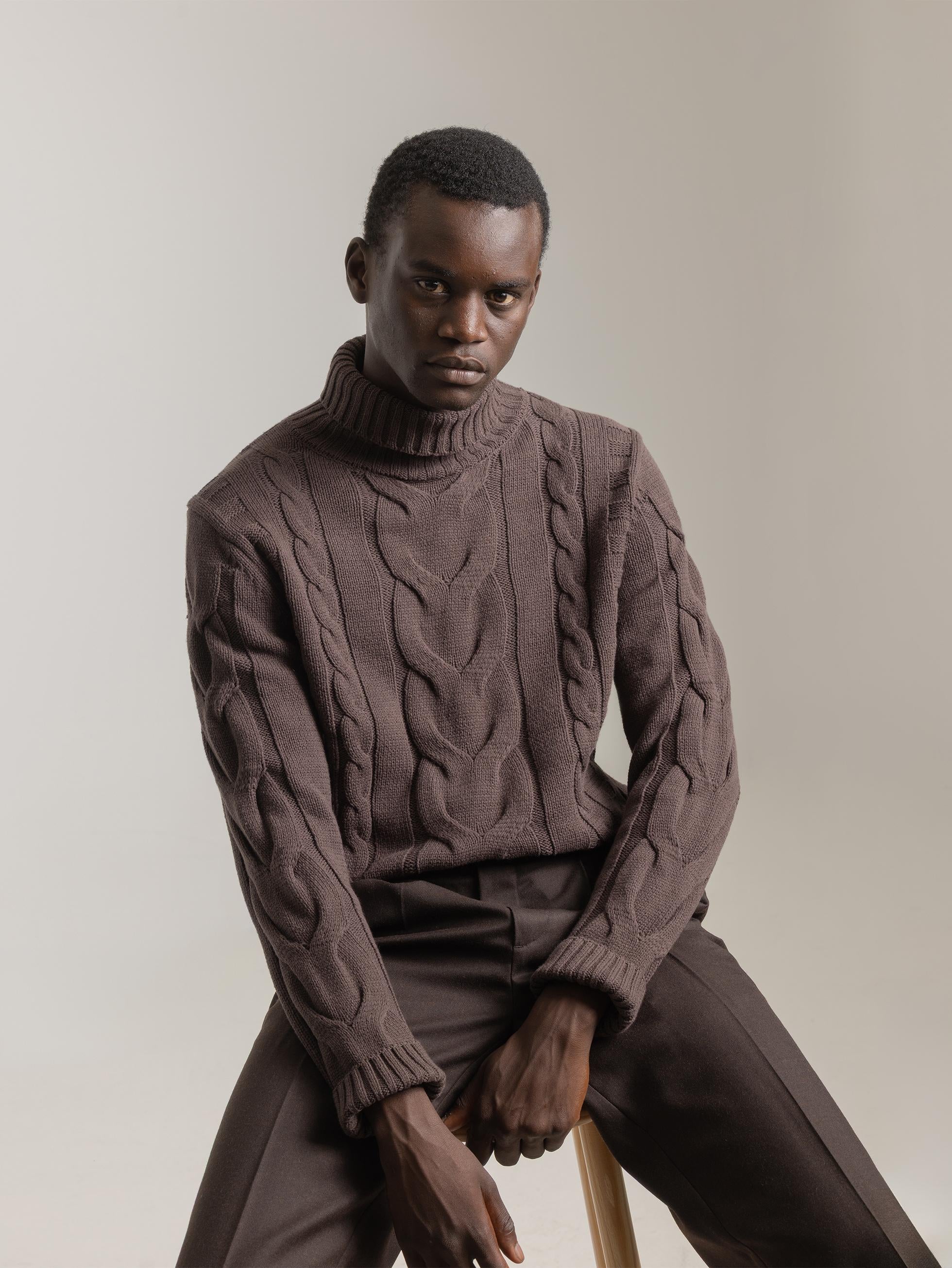 JERSEY CABLE KNIT CUELLO ALTO CHOCOLATE - Image 2