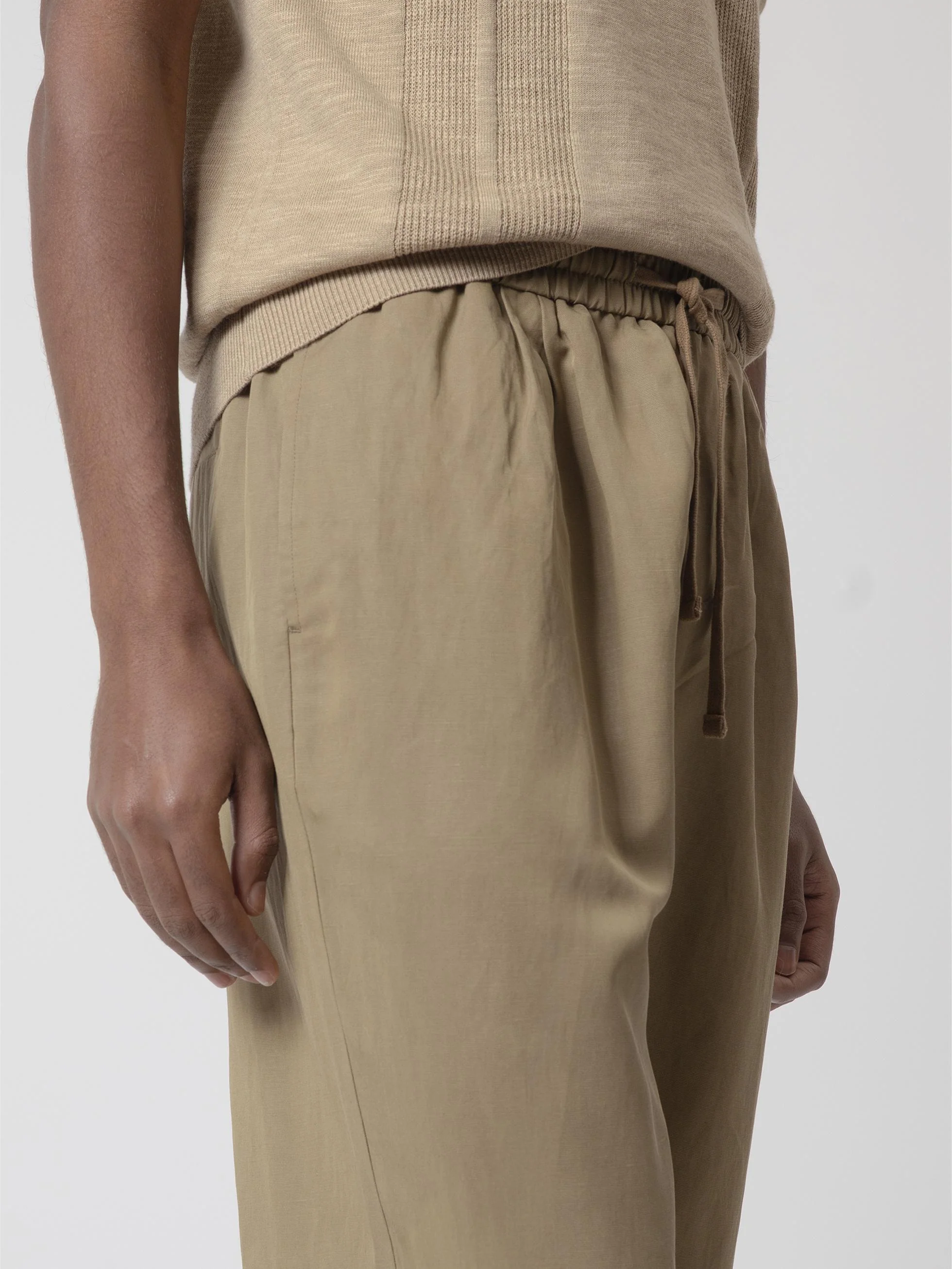 PANTALÓN WIDE FIT CINTURA ELASTICA CAMEL - Image 5